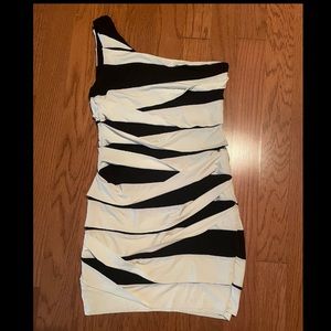 Cute party dress! Junior size large.